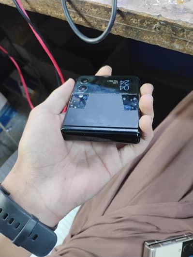 Samsung Galaxy z flip 3 he