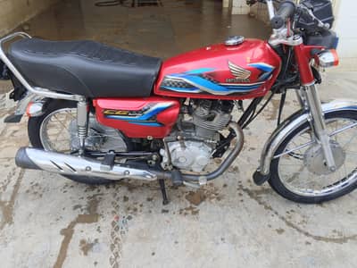 upgrad karni ha bs is lia sale kar rah hain