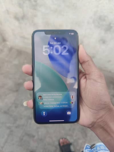 iPhone 11pro max 64gb waterpack