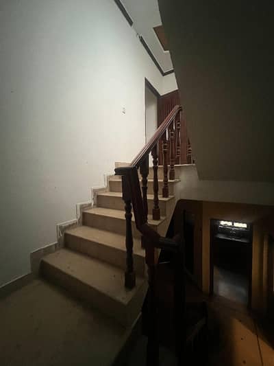 10 Marla Corner Facing Park Best Location