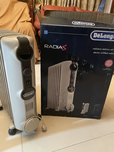 Delongi 9 fin oil heater for sale just 1 time used