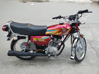Honda 125 10/10 for sell 40 km used all Punjab registration