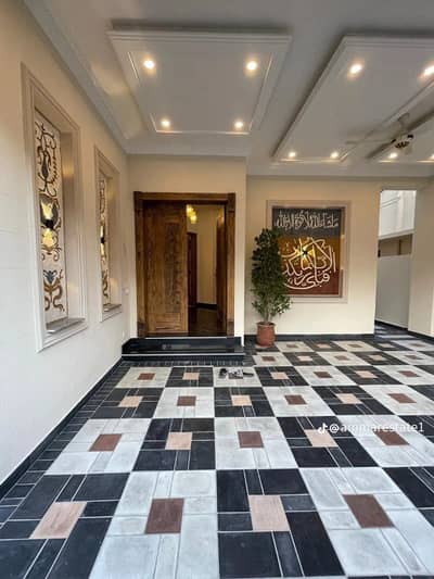 10 MARLA BRAND NEW LOWER PORTION AVAILABLE FOR RENT