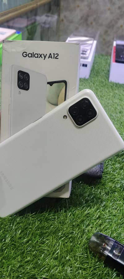 Samsung A12