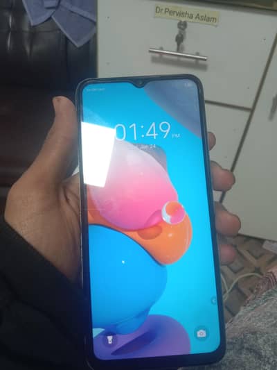 box with charger  4+3 /64 3 expandable 10 by 10 condition