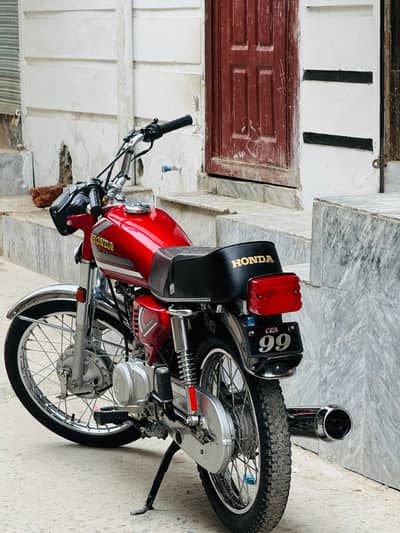 Honda cg125 2024 model golden number with double saman 10/10 condition