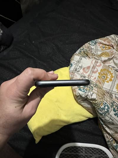 iPhone 11 pta approved 64gb