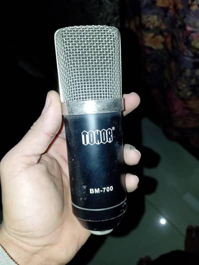 BM700 microphone