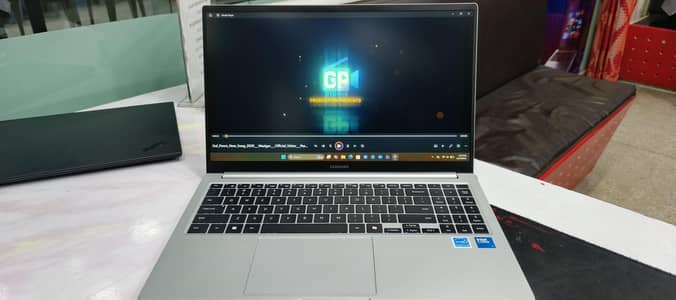 Samsung Galaxy book 4 Intel Core 7 150U (10 cores