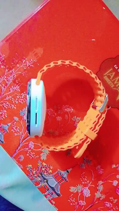 Gt7 original smart watch with one strap or charging cable