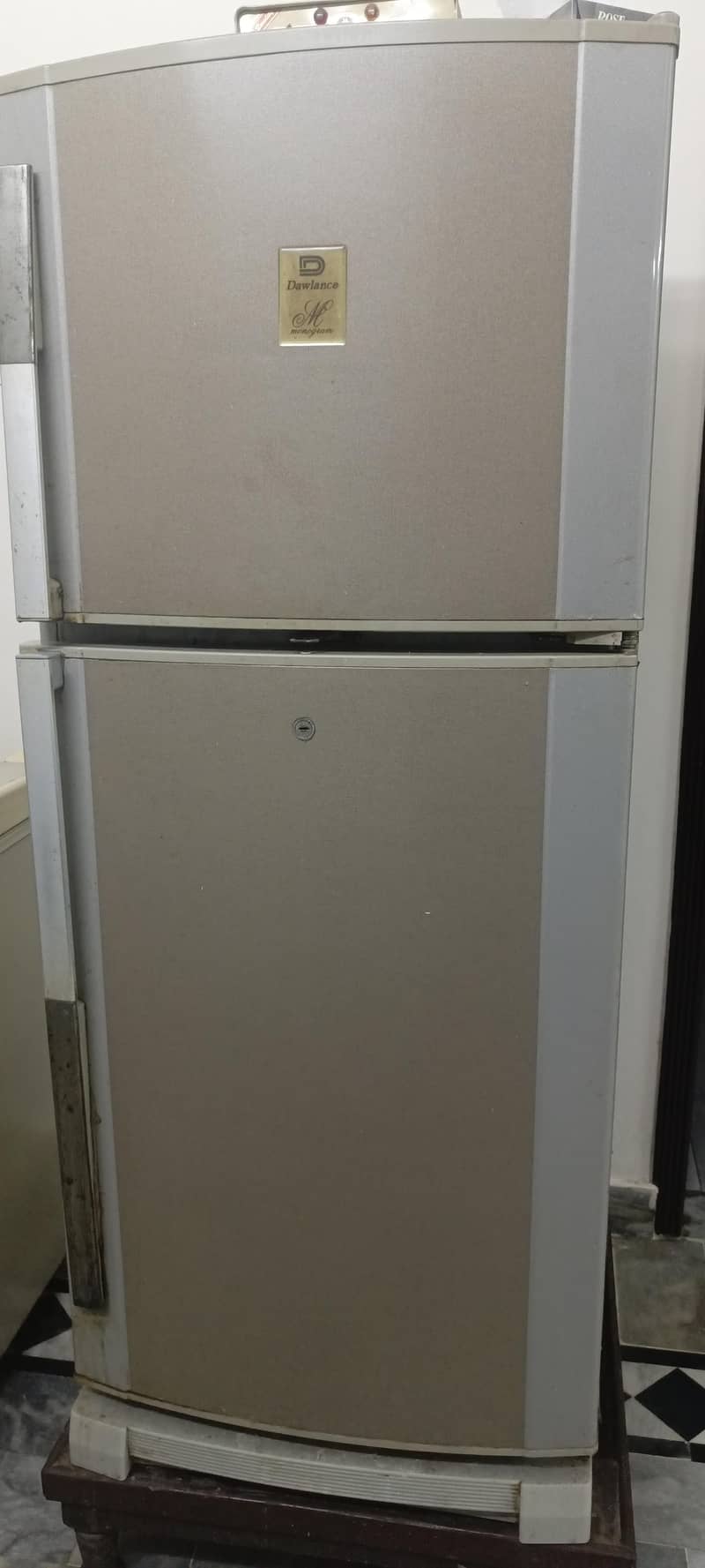 Refrigerator 0