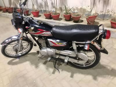 Honda 125 2024 model Hyderabad number zero jasie bike hae urgent sell