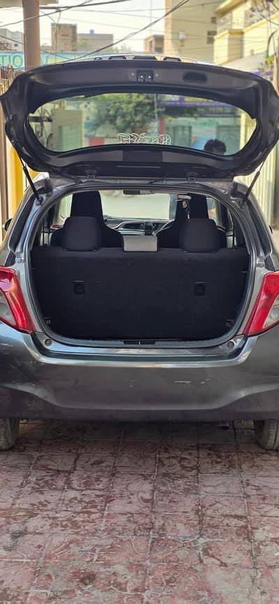 Vitz 2012 model 15 ki import 16 ki register