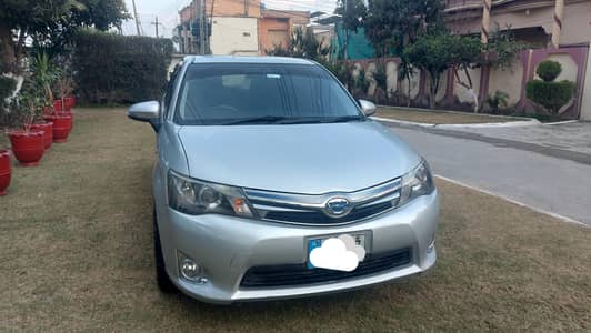 Toyota Corolla fielder hybrid 2014 model