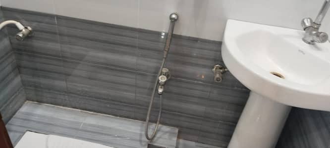 5 Marla Lower Portion