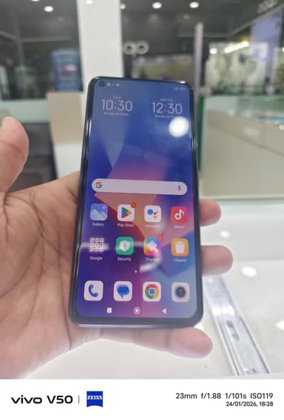 MI 11 LITE 6/128  wth Box super AMOLED display 33 Watt Charger