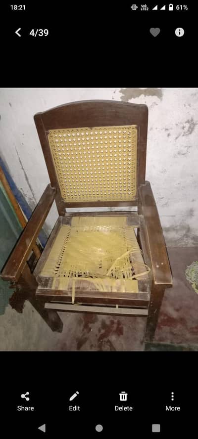 4 wooden chairs uses