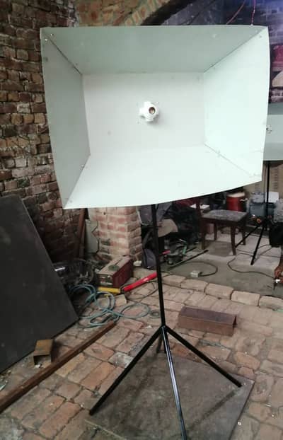 Professional Photography & Video Studio Light with Stand (Used)