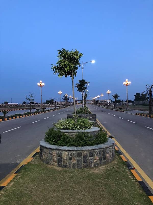 T&T ECHS SIZE 30X60 PLOT 1