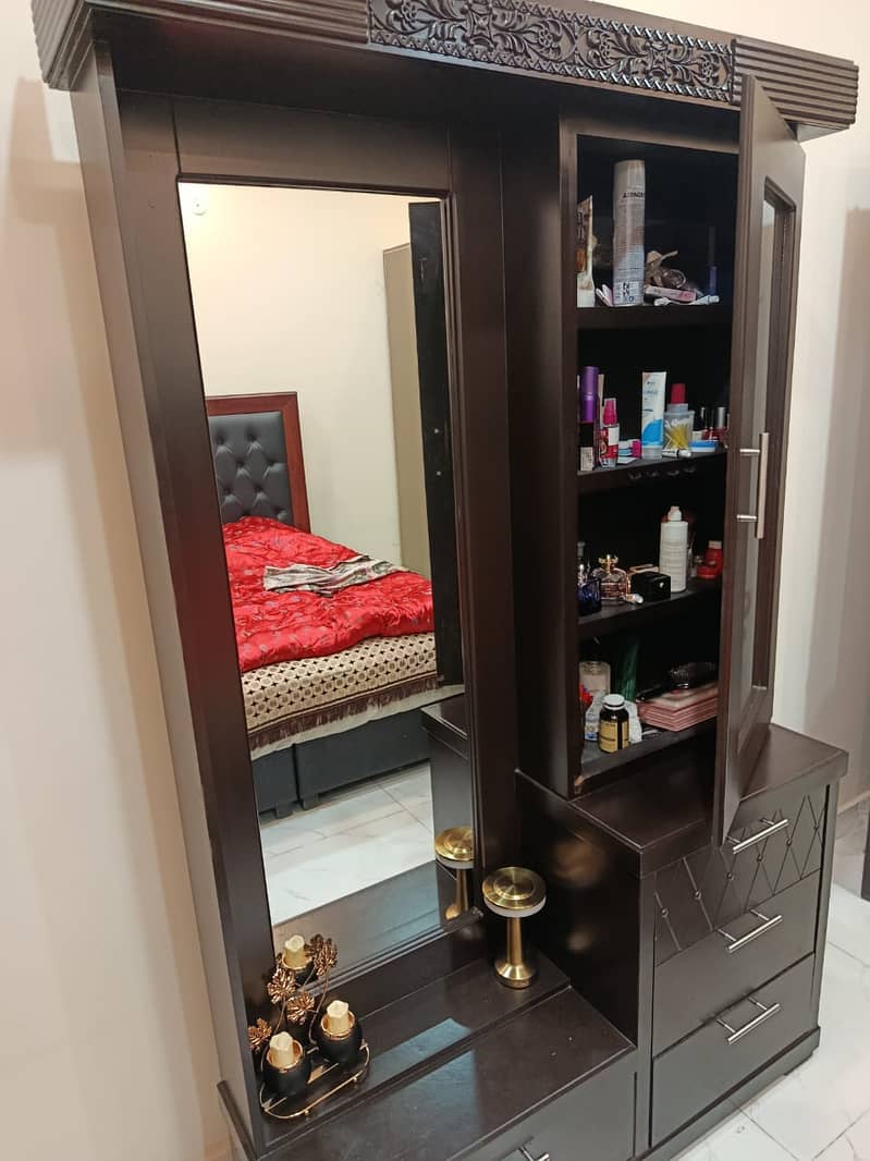 Dressing Table 1