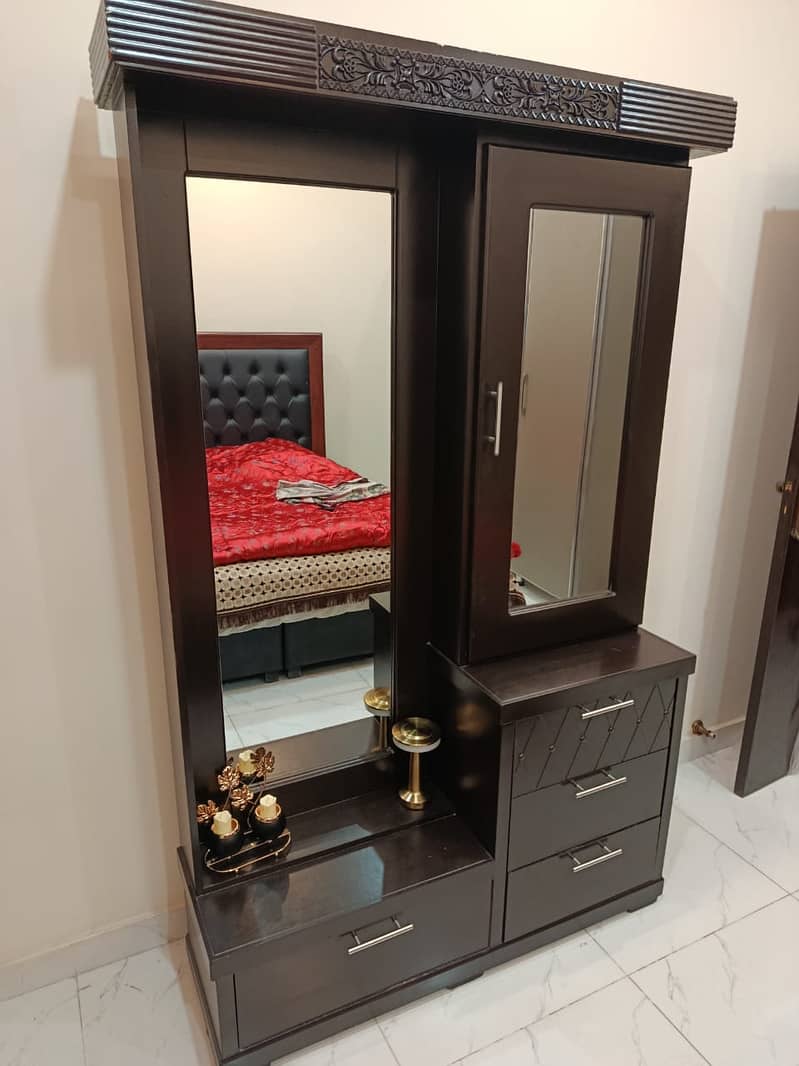 Dressing Table 2