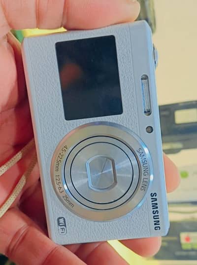 Samsung DV 180f  Wifi  Front LCD  Selfi camera   16 mega pixel