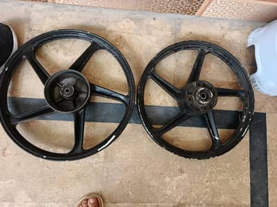 Star shape Honda 125 rim