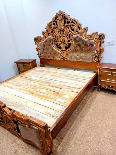Brand new condition Bed set king size with side tables dressing