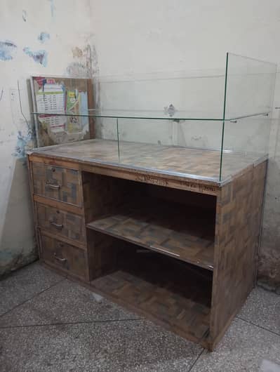 Wood Counter Good Condition Look Like New