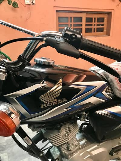 Honda cg125 2025 model applied