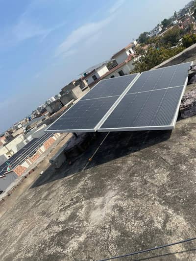 2 Solar panels , 260+260 watts, stands, controller