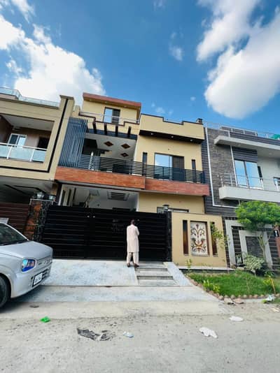 Spacious 5 Marla Ground Floor with 2 Beds for Rent in Pak Arab Housing Society