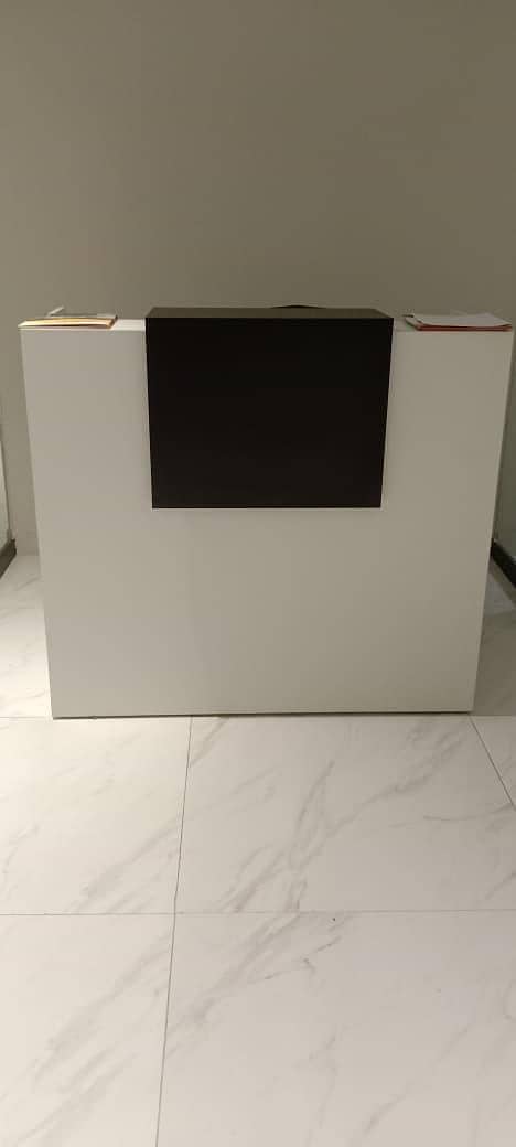Reception Table/Counter 2