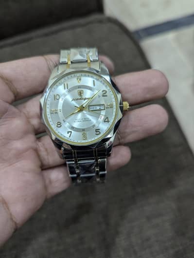 A beautiful full watch for sale