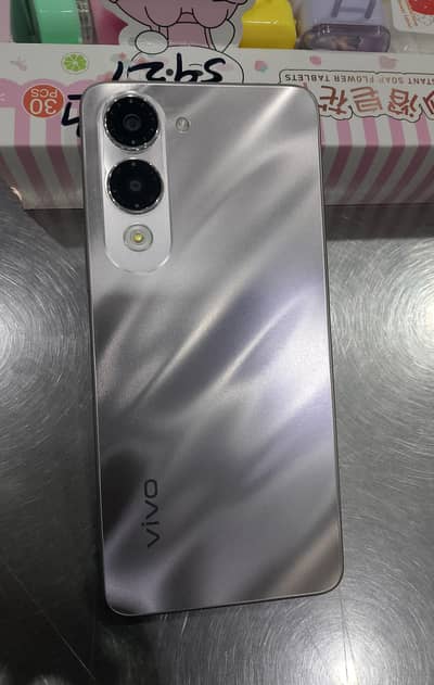 Vivi Y04 brand new condition