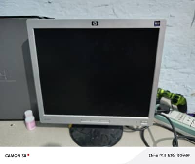 17inch LCD 10/10condition