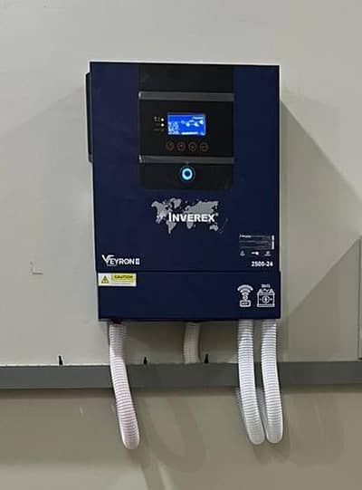 solar inverter new condition me hai