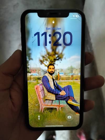 Iphone 11(64GB-J. V)