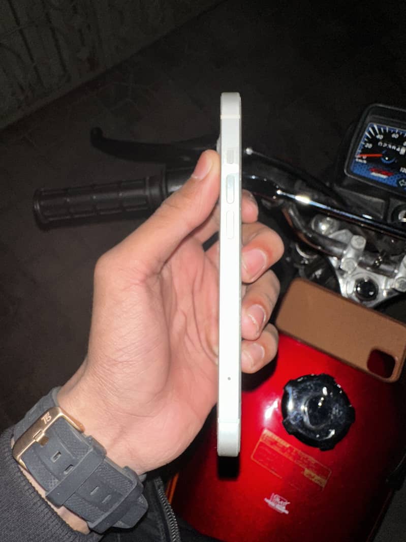 Iphone 13 3