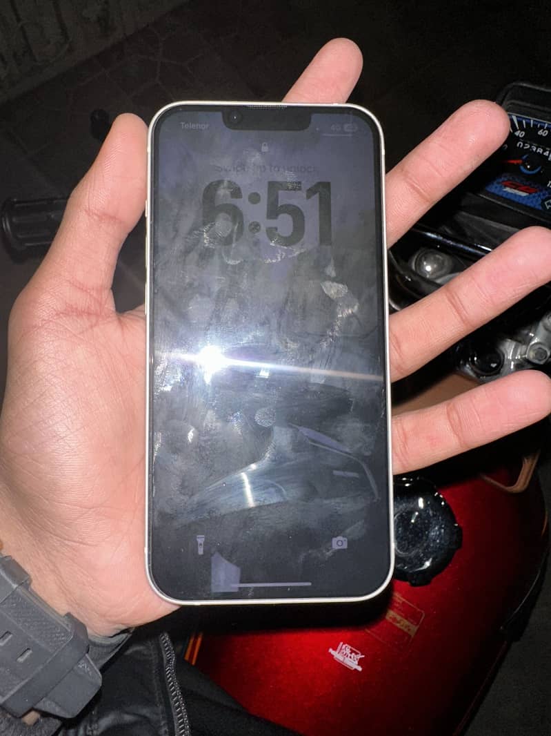 Iphone 13 4