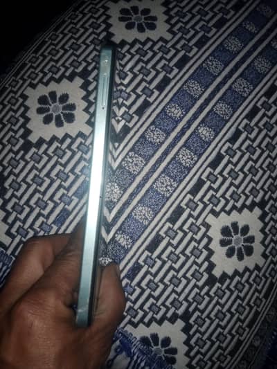 Koi khrabi nahin hai box phat gya hai