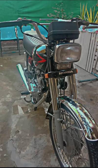 Urgent for sale contact number 03088795001