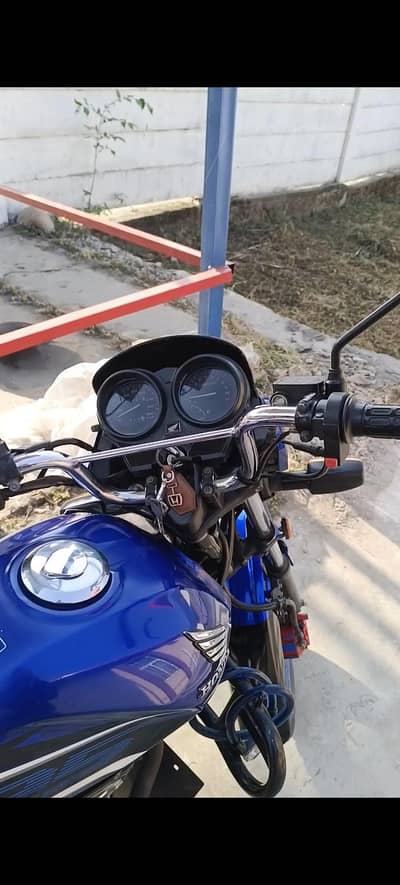 Honda CB 125F 2022 Model vibrant Blue Color