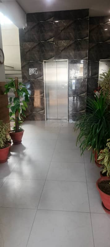 OFFICE FOR RENT JUST LIKE BRAND NEW WITH LIFT CAR PARKING OLD SUNSET BOULEVARD PHASE 2 1200 SQUARE FEET