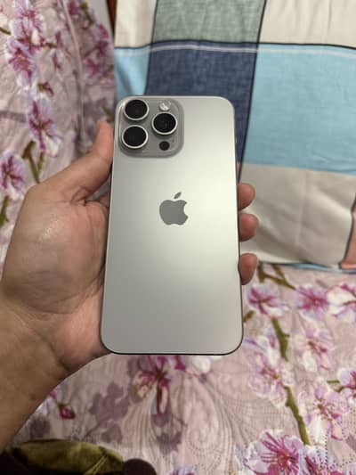 iPhone 15 Pro Max 512gb jv natural Titanium