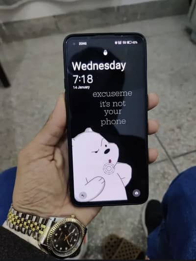 One Plus 8T 256 GB.