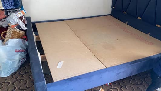 king size dubble bed for sale with 2 side of the table