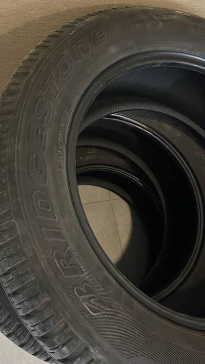 tyre size 19 used in Land Cruiser v8