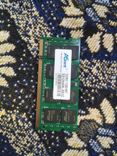 1Gb ram hai new hai laptop ki ram