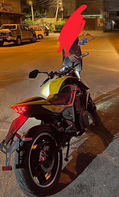 Bolt 3 2025 model 3000km  Demand 500 k